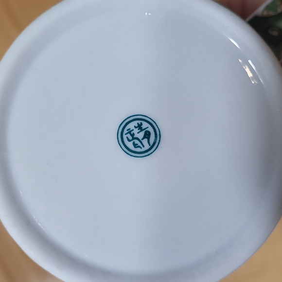 Chang's White Jade Porcelain Geisha Mug - Picture 6 of 9